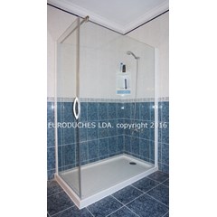 Gama Premium - Cabine retangular com porta batente + fixo vidro 6 mm